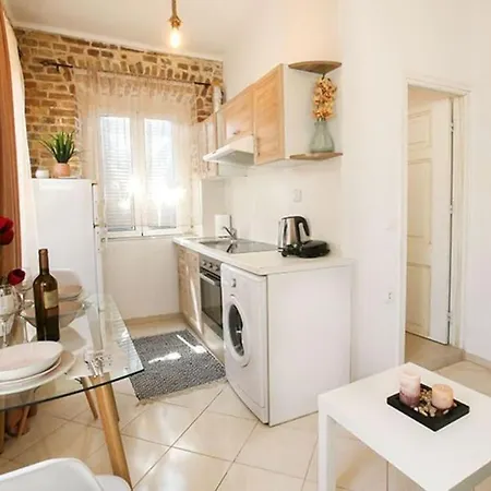Luna No4 Apartment *